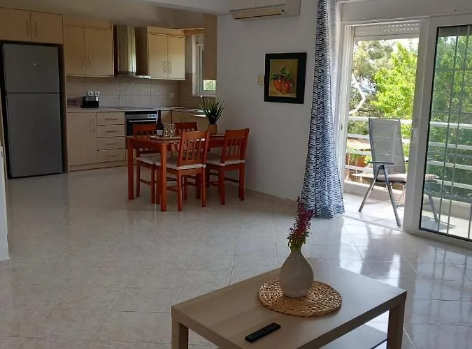 Margerita アパート Asgourou